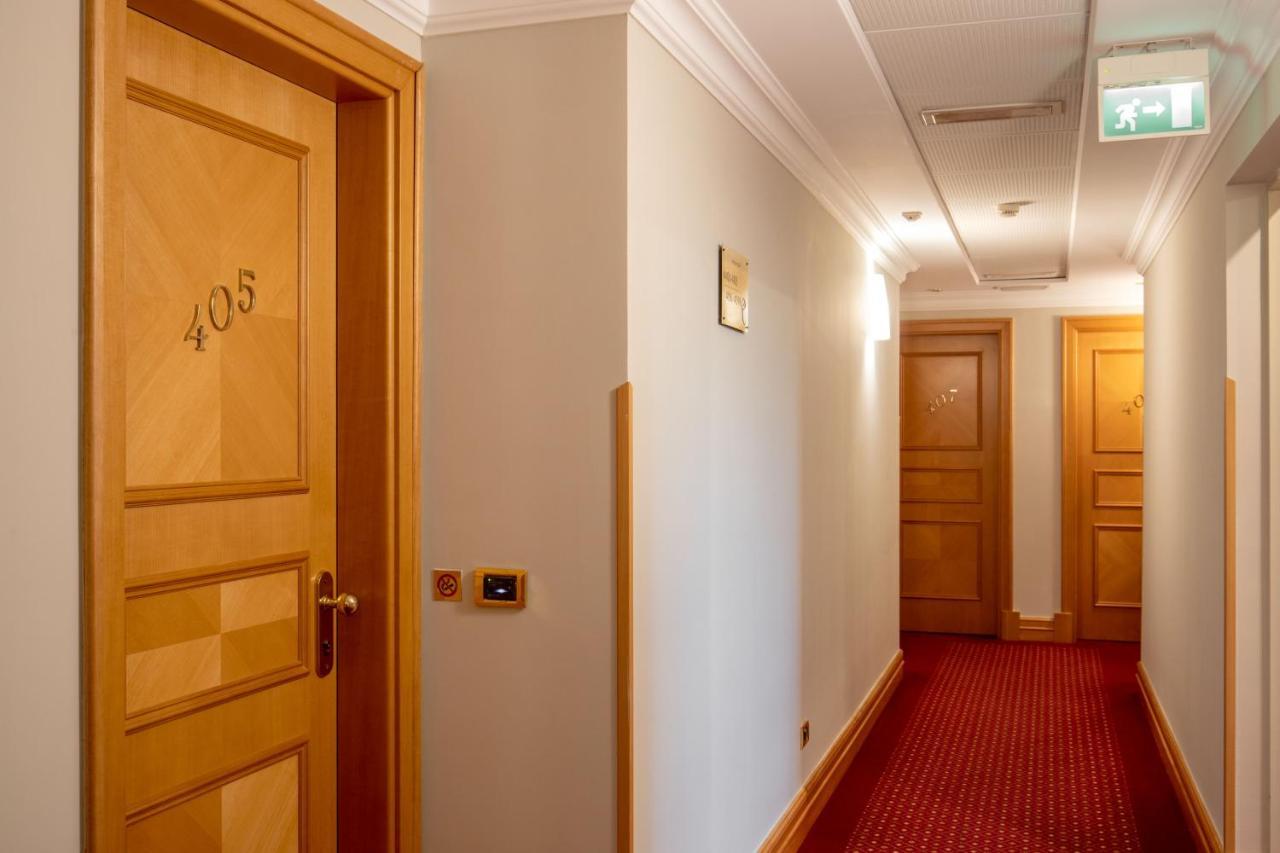 Western Hotel 4*